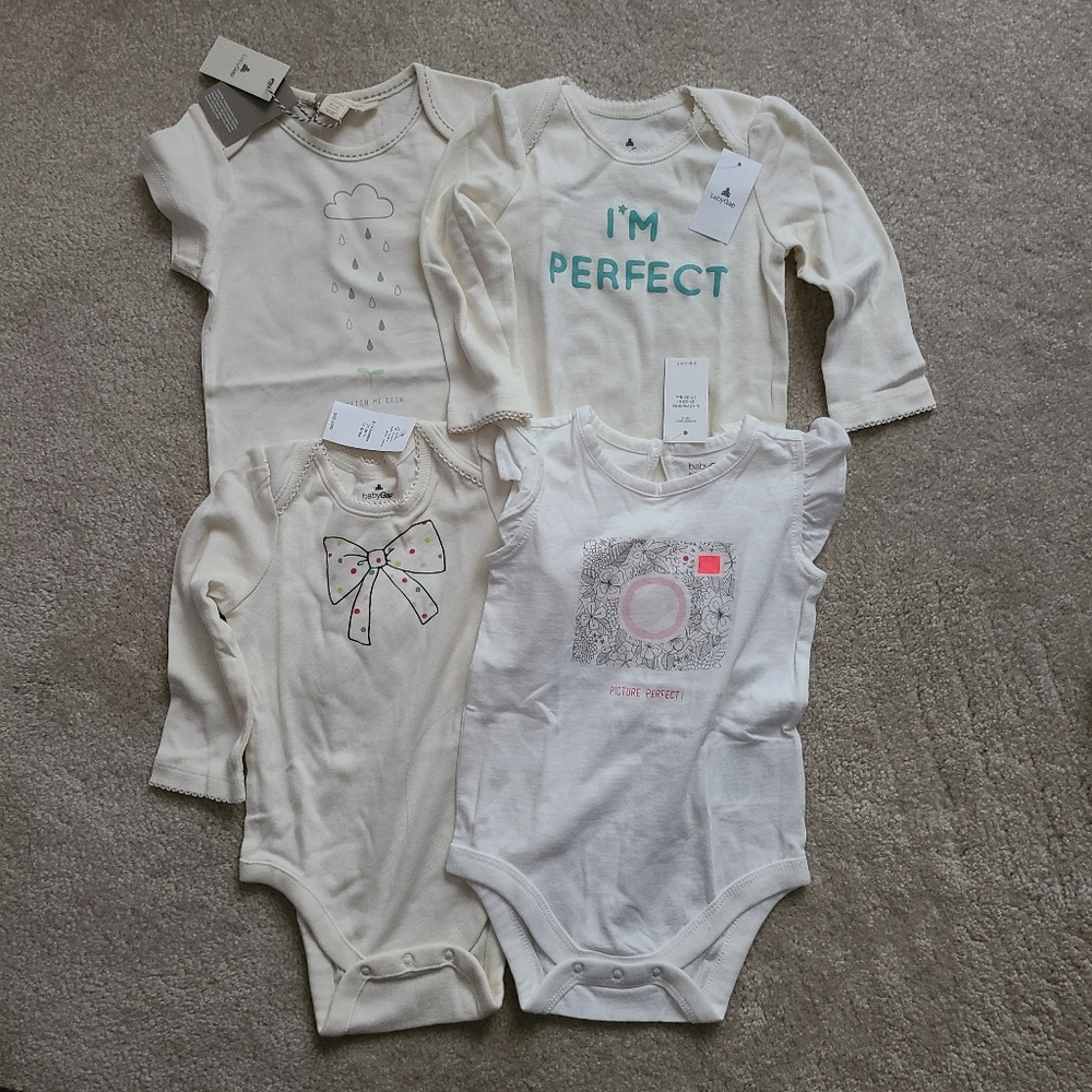 4 Baby Gap bodysuits 6-12 months